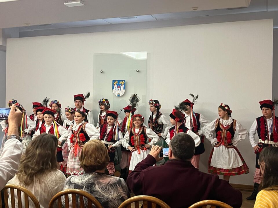 Elevi și cadre didactice de la Școala Gimnazială Cacica, în Polonia, în cadrul proiectului „Prietenie fără frontiere”