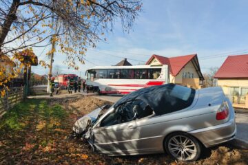 Accident cu implicarea unui autocar, la Vicovu de Sus Accident cu implicarea unui autocar, la Vicovu de Sus
