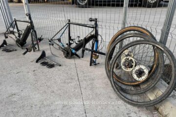 La control s-au găsit două biciclete dezasamblate