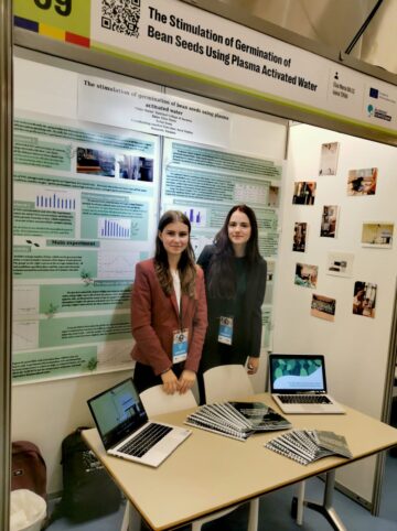 Două tinere sucevence, premiate la București pentru un proiect care revoluționează agricultura