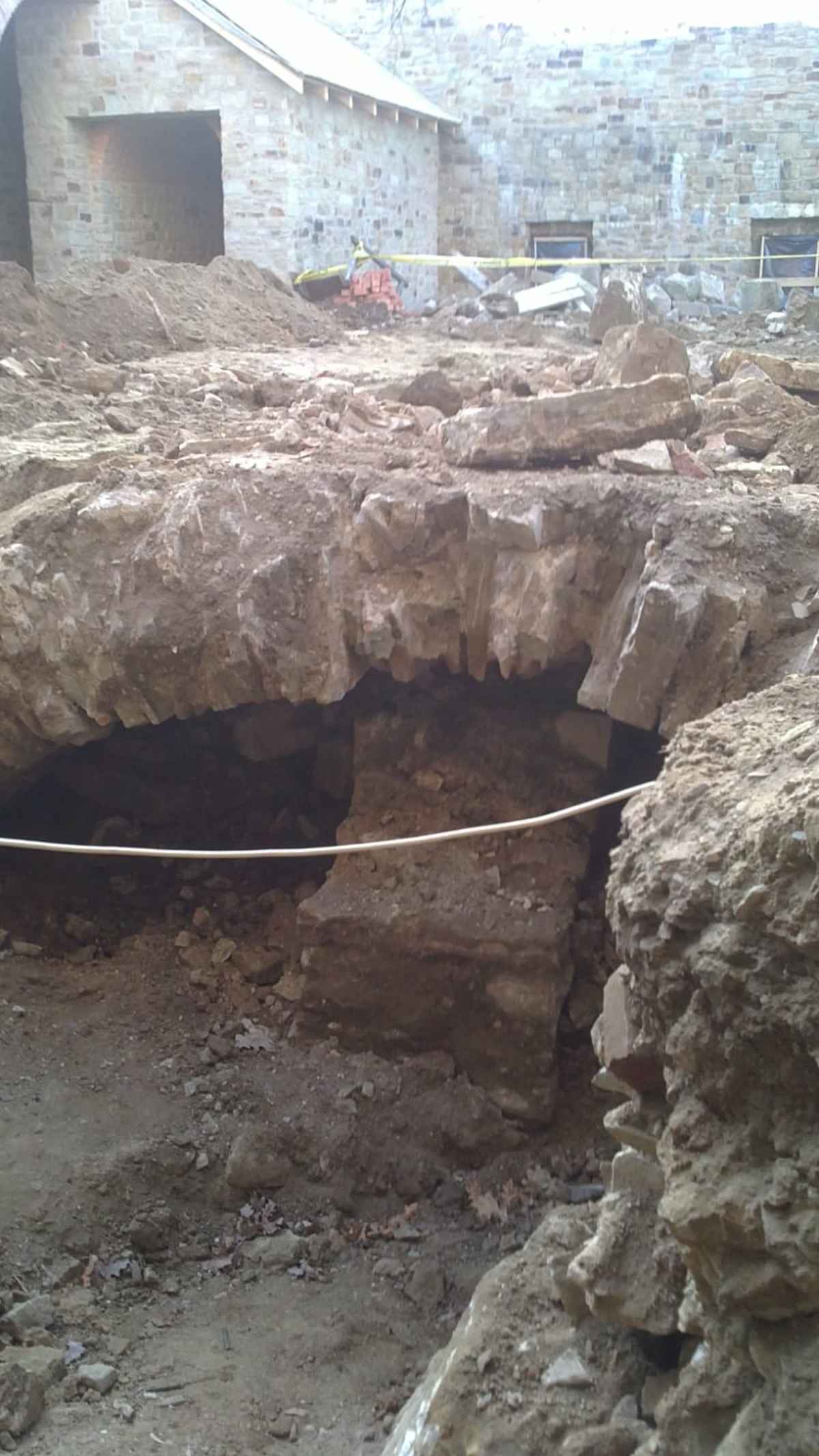 Cisterna medievală pentru stingerea incendiilor din Cetatea de Scaun a Sucevei, scoasă la iveală