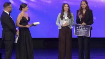 Două tinere sucevence, premiate la București pentru un proiect care revoluționează agricultura