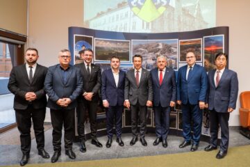 Șoldan după ce i-a prezentat ambasadorului Republicii Coreea, Kap-soo Rim, marile proiecte de dezvoltare din județ: „Sunt convins că Suceava va deveni tot mai atractivă pentru investitorii străini”