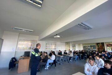 Elevi și profesori, instruiți pentru un mediu sigur, la Liceul Tehnologic „Ștefan cel Mareˮ din Cajvana Elevi și profesori, instruiți pentru un mediu sigur, la Liceul Tehnologic „Ștefan cel Mareˮ din Cajvana