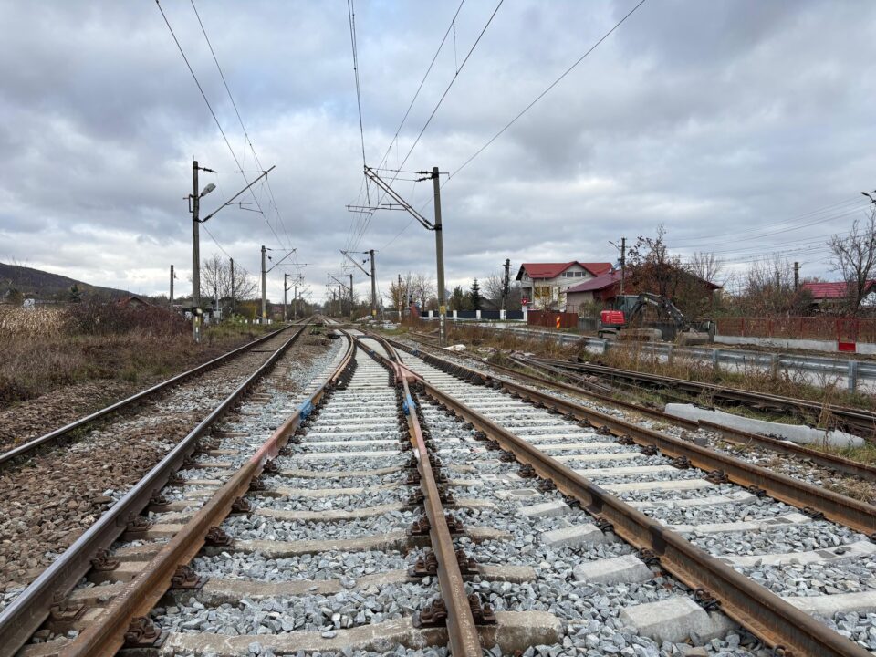 Lucrările care întârzie des trenurile de Suceava au ajuns la un stadiu de 90%