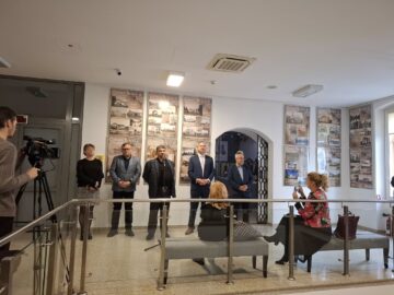 28 de panouri foto-documentare care prezintă conace boierești din nordul Moldovei și Bucovina istorică, expuse la Muzeul de Istorie