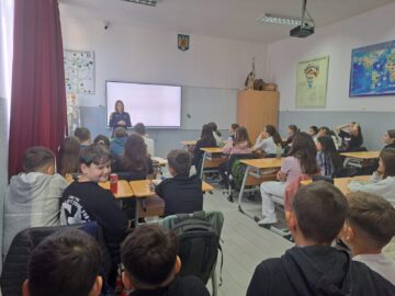 Elevi și profesori, instruiți pentru un mediu sigur, la Liceul Tehnologic „Ștefan cel Mareˮ din Cajvana