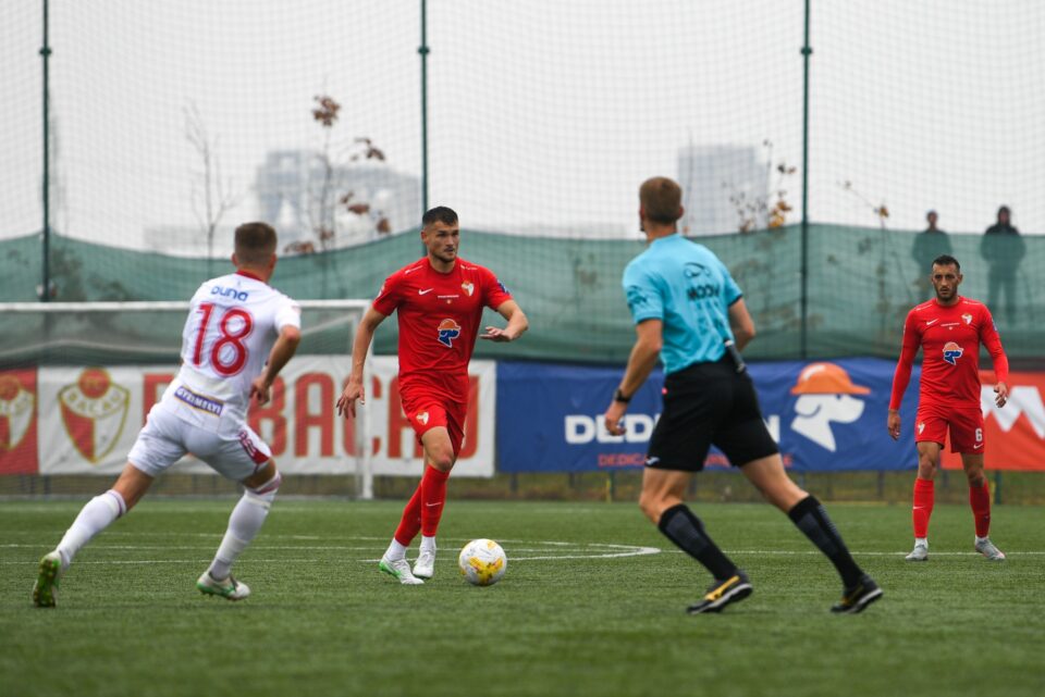 Vlad Cimbru, unul dintre cei patru suceveni care activează la FC Bacău Vlad Cimbru, unul dintre cei patru suceveni care activează la FC Bacău