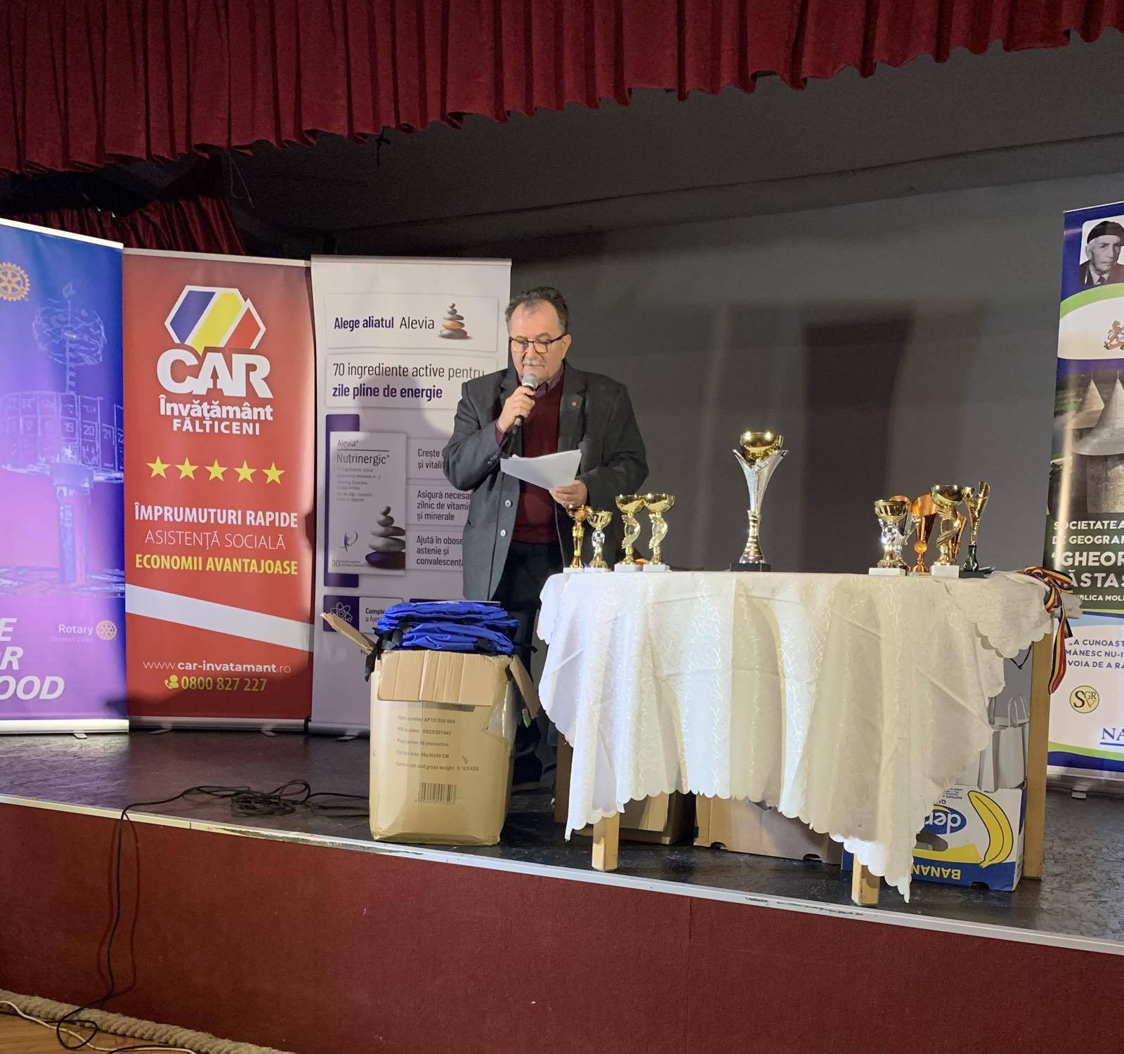 Elevi ai Colegiului „Eminescu” și ai Clubului Copiilor Fălticeni, câștigători la un concurs de ecologie și protecția mediului