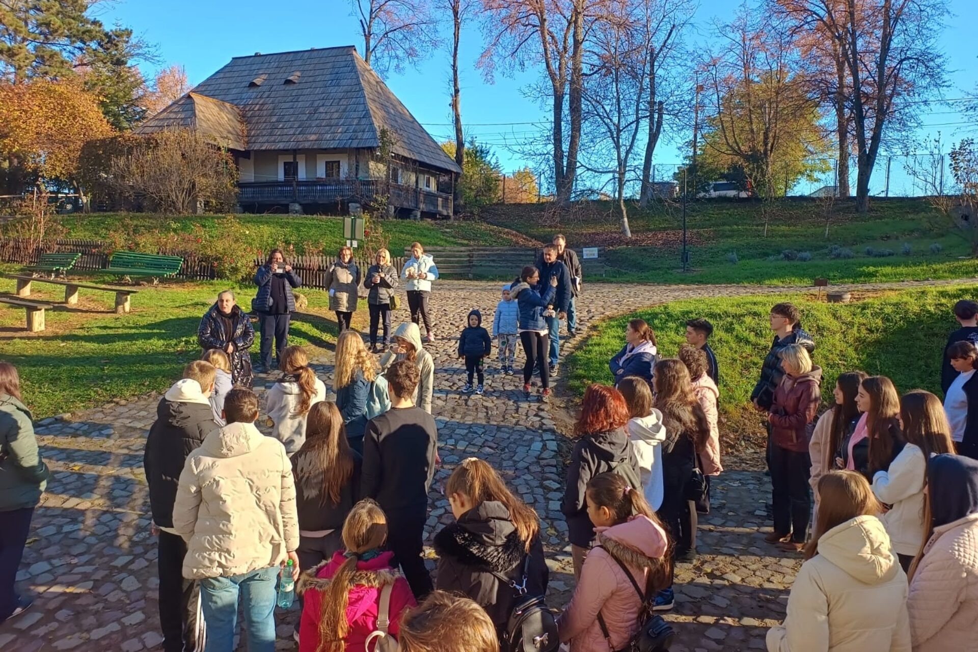 Elevi ai Colegiului „Eminescu” și ai Clubului Copiilor Fălticeni, câștigători la un concurs de ecologie și protecția mediului