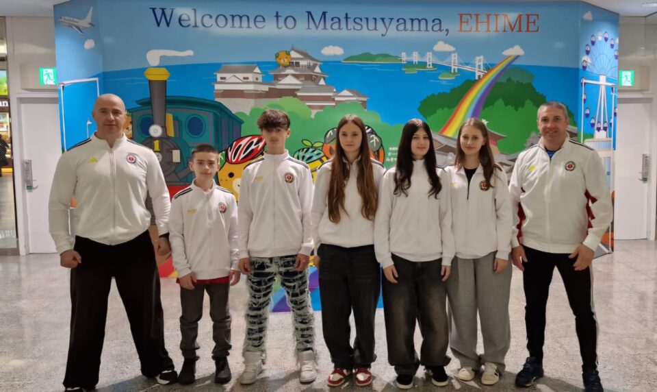 Nu mai puțin de 17 medalii au cucerit sportivii antrenați de Ovidiu Sfetcu la Campionatul Mondial de Karate din Japonia