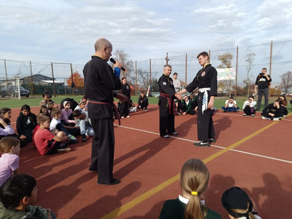 Forță, disciplină, credință și respect – lecția oferită de Clubul Hong Ha din Rădăuți