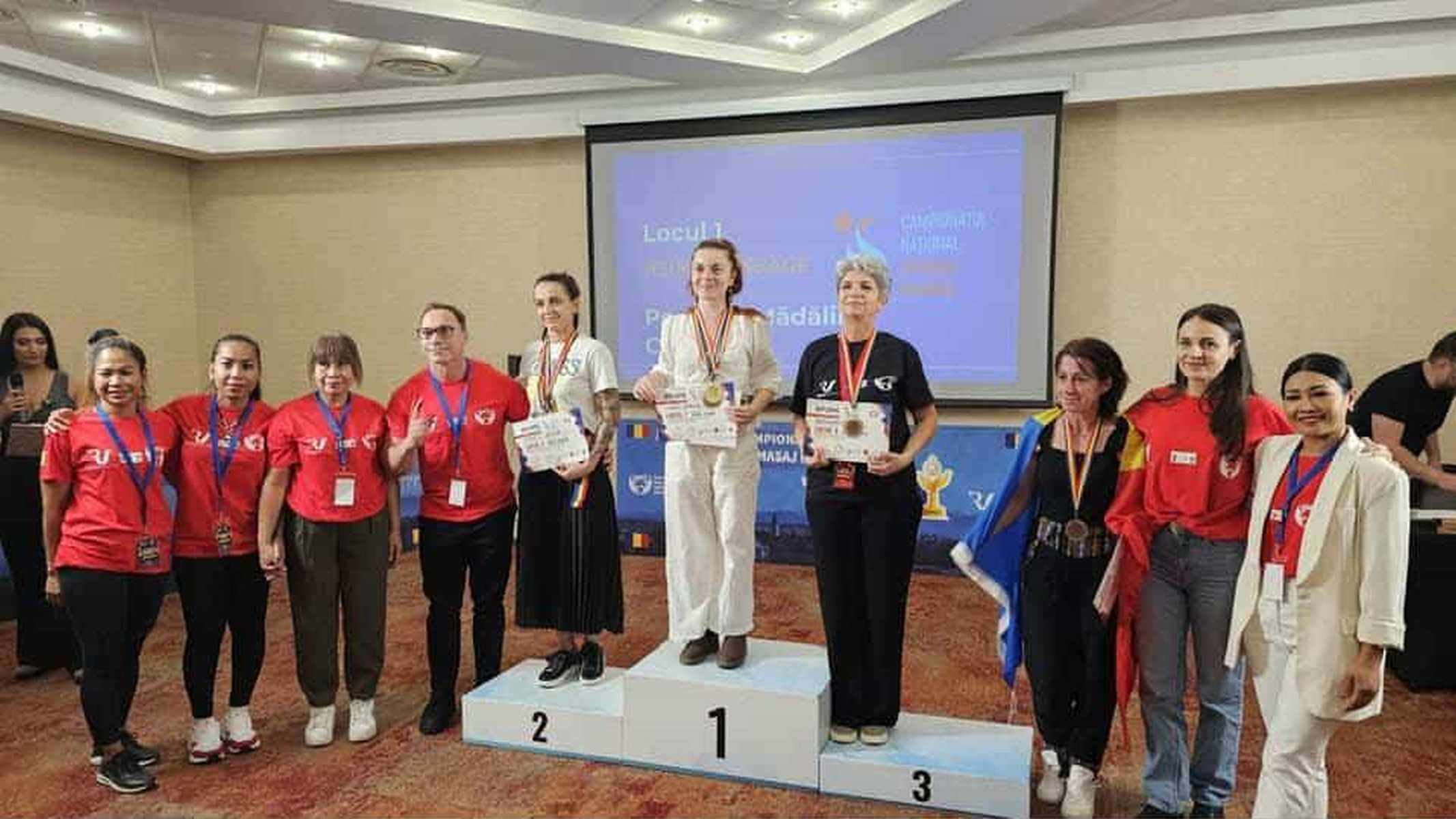 Terapeutul Paula Drăgușanu, din Fălticeni, a câștigat Locul III la Campionatul Național de Masaj de la Sibiu