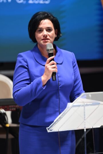 Cotidianul Monitorul de Suceava a primit „Trofeul special” la Gala Excelenței în Afaceri pentru 30 de ani de existență