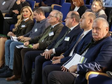 Adaptarea pădurilor la schimbările climatice, discutată la USV, la conferința internațională privind gestionarea resurselor de mediu