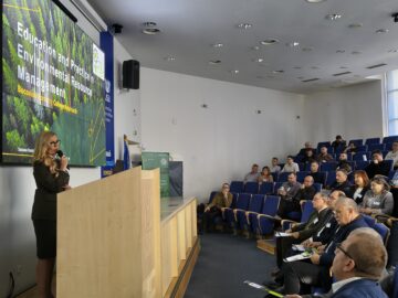 Adaptarea pădurilor la schimbările climatice, discutată la USV, la conferința internațională privind gestionarea resurselor de mediu