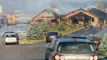 Un turist a murit după ce pensiunea în care era cazat a luat foc