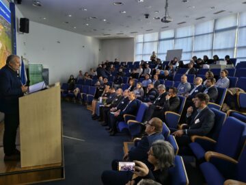 Adaptarea pădurilor la schimbările climatice, discutată la USV, la conferința internațională privind gestionarea resurselor de mediu