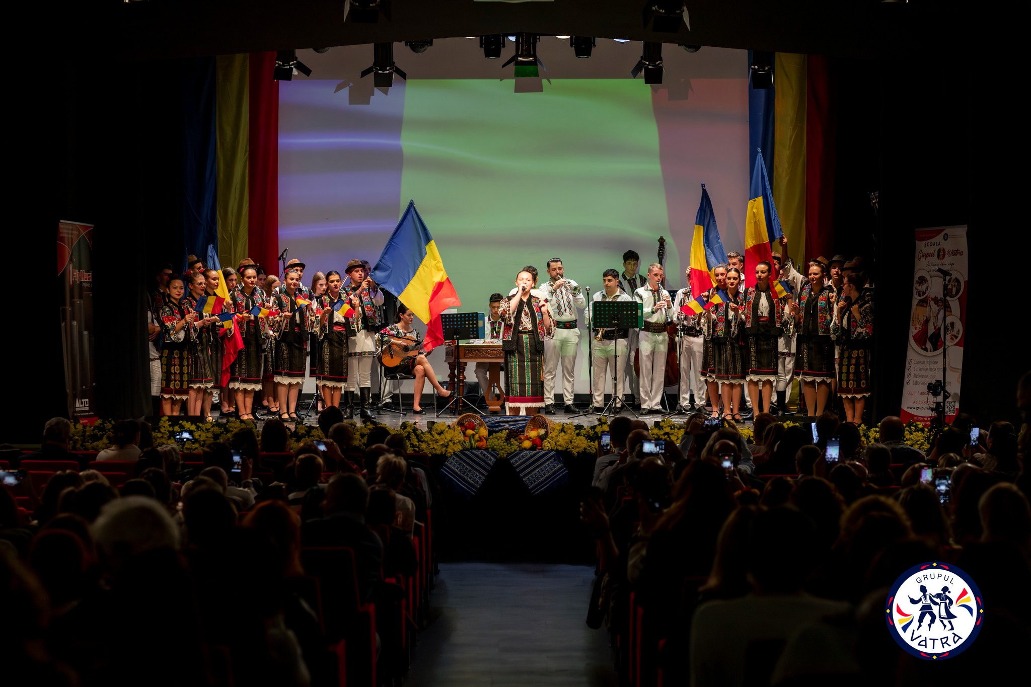 Ansamblul „Plaiurile Dornelor” – Ambasador al tradițiilor bucovinene în Italia