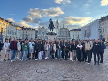 Ansamblul „Plaiurile Dornelor” – Ambasador al tradițiilor bucovinene în Italia