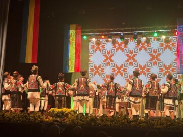 Ansamblul „Plaiurile Dornelor” – Ambasador al tradițiilor bucovinene în Italia