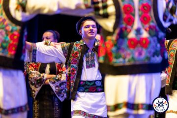 Ansamblul „Plaiurile Dornelor” – Ambasador al tradițiilor bucovinene în Italia