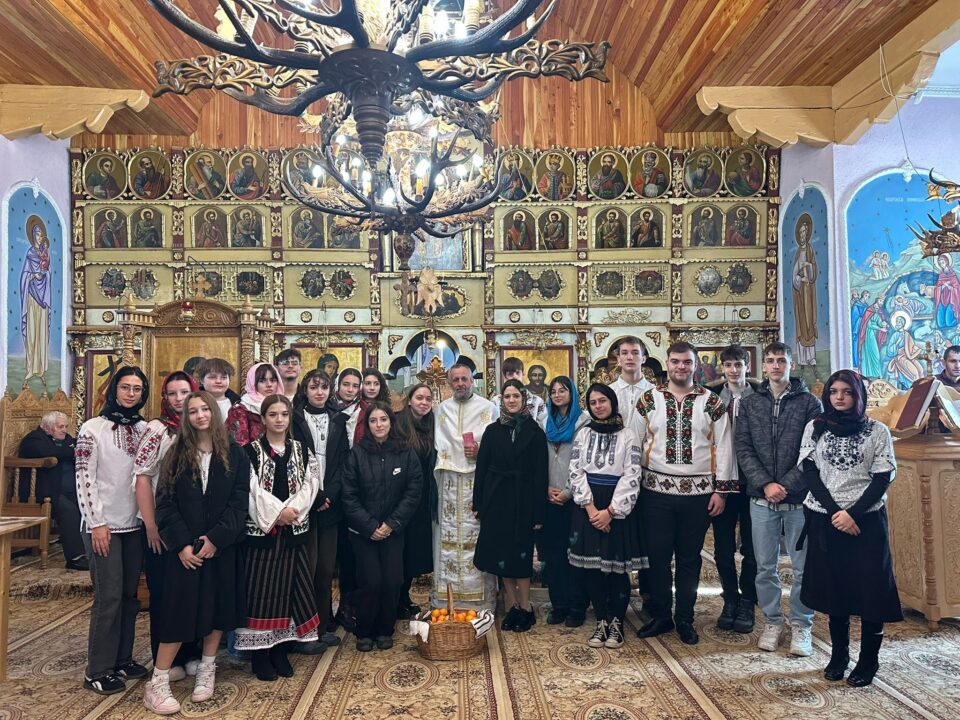 Tabăra Tinerilor Voluntari ATOS, ediția a IV-a, la Slătioara