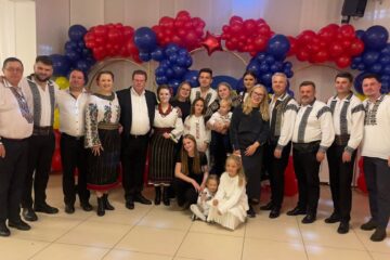 Dorul de casă al românilor din Diaspora, alinat de muzica Tarafului Florin Mucea și de vocile artiștilor îndrăgiți din țară