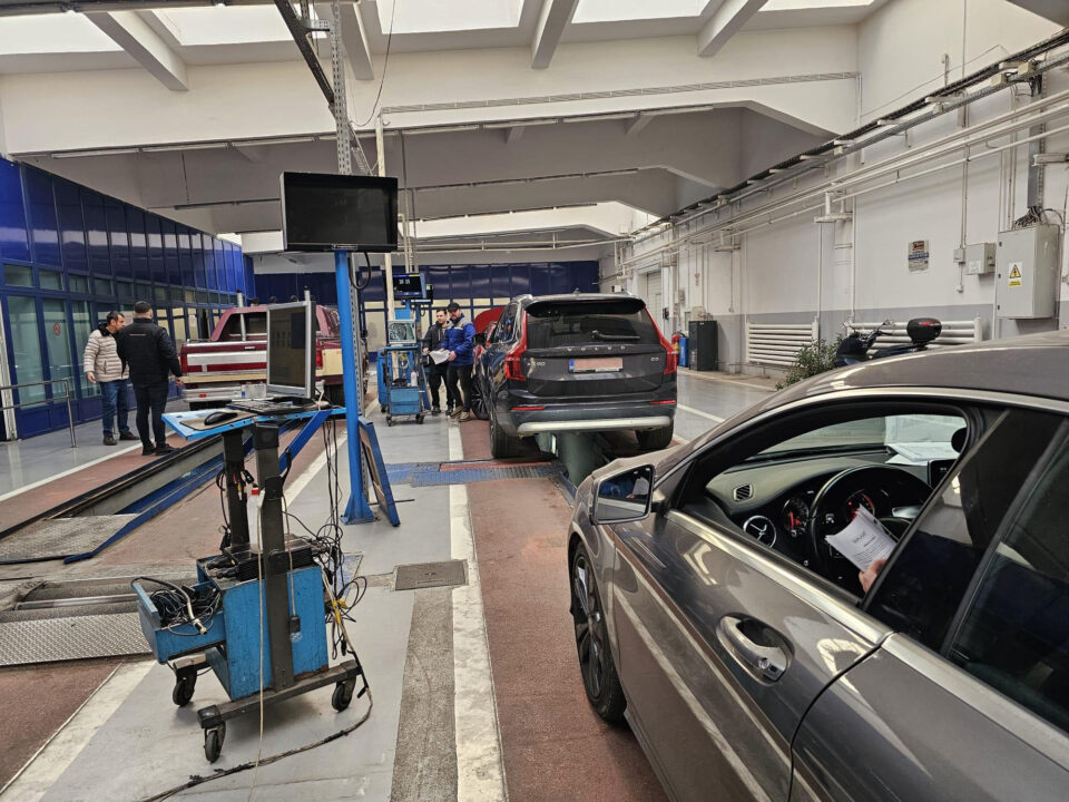 Registrul Auto Român avertizează cumpărătorii de mașini second să verifice existența CIV – Cartea de Identitate a Vehiculului