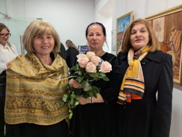 Artista Pușa Pîslaru-Ionescu, o coloristă desăvârșită, a expus „Dincolo de…”, la Muzeul de Istorie