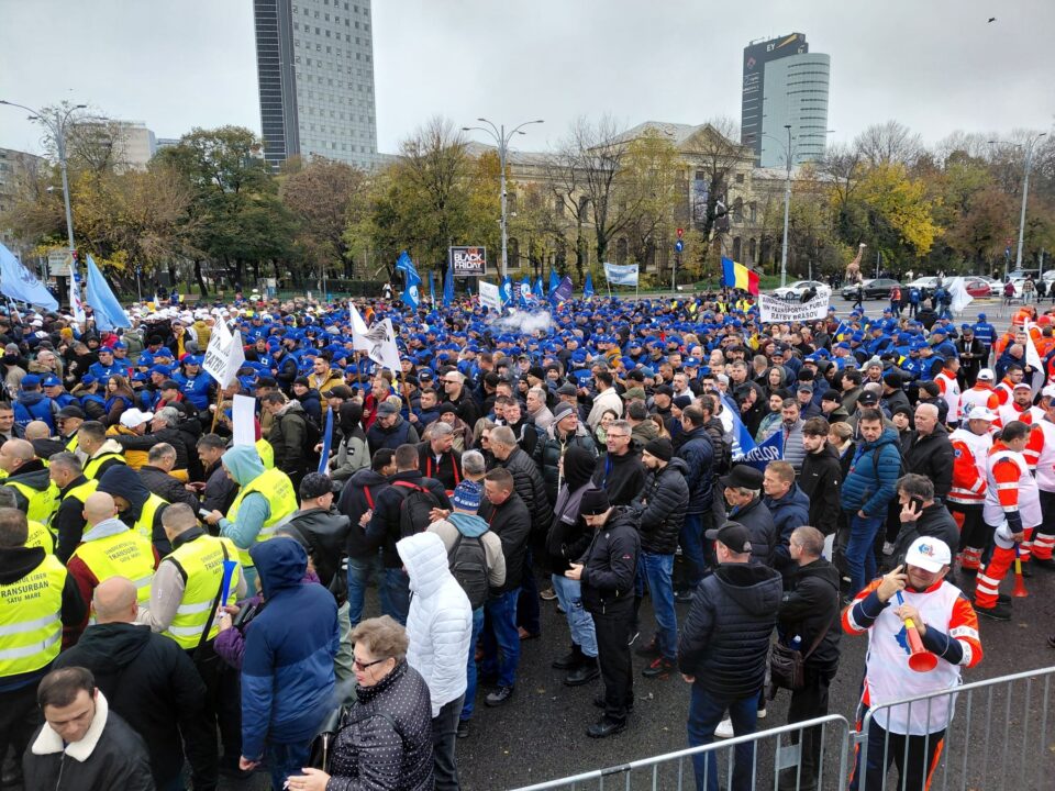 Zeci de sindicaliști de la BNS Suceava au fost la București, la mitingul împotriva austerității