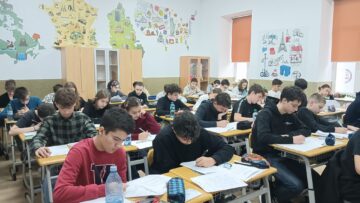 Aproape 300 de elevi la Gura Humorului, la Concursul „Memorialul David Hrimiuc”, dedicat pasionaților de matematică