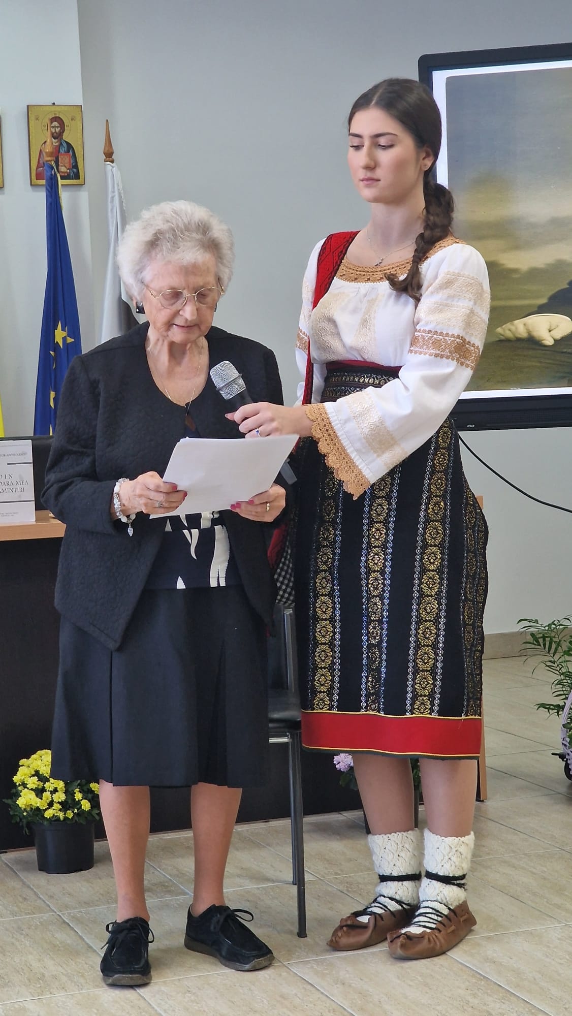 Omagiu marelui istoric Ion Nistor, la liceul din Vicovu de Sus, la 63 de ani de la trecerea sa în neființă