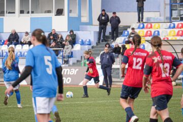 Fotbalistele de la CSU Suceava realizează scorul etapei și urcă în fotoliul de lider Fotbalistele de la CSU Suceava realizează scorul etapei și urcă în fotoliul de lider