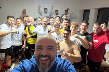 Universitarii savurează succesul de la Sighișoara Universitarii savurează succesul de la Sighișoara