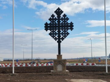 „Poarta Raiului” există și se află la intrarea în comuna Horodnic de Sus