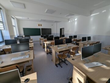 Primăria Vicovu de Sus a finalizat lucrările de reabilitare și modernizare a clădirii principale a Liceului Tehnologic „Ion Nistor”