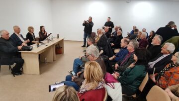 „Trecerea” – cea de-a zecea carte a jurnalistului Neculai Roșca, lansată cu sala plină