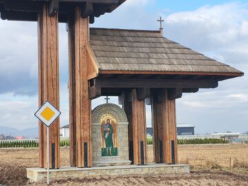 „Poarta Raiului” există și se află la intrarea în comuna Horodnic de Sus