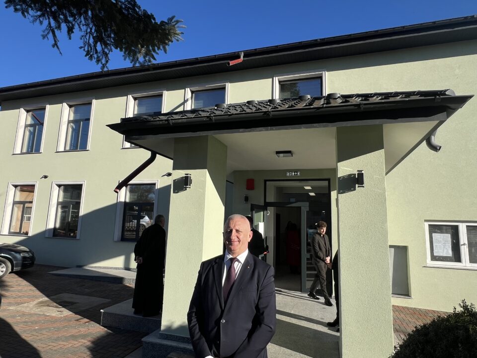 Primăria Vicovu de Sus a finalizat lucrările de reabilitare și modernizare a clădirii principale a Liceului Tehnologic „Ion Nistor” Primăria Vicovu de Sus a finalizat lucrările de reabilitare și modernizare a clădirii principale a Liceului Tehnologic „Ion Nistor”