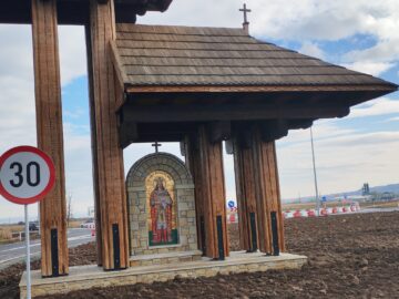 „Poarta Raiului” există și se află la intrarea în comuna Horodnic de Sus