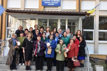 Întâlnire emoționantă la 40 de ani de la absolvirea Liceului Economic Suceava Întâlnire emoționantă la 40 de ani de la absolvirea Liceului Economic Suceava