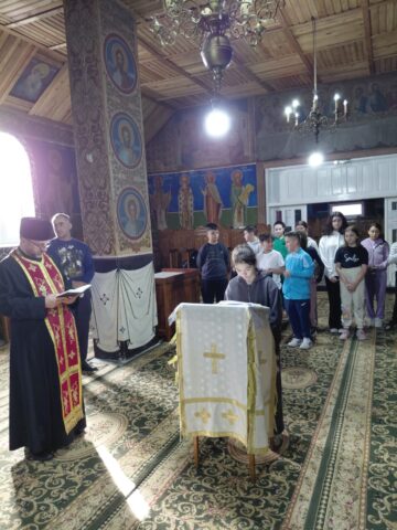 „Ora de Biblie” 2025: Liceul Teoretic „Iorgu Vârnav Liteanu” din Liteni, alături de cei peste 7.500 de elevi care au citit integral Scriptura într-o oră