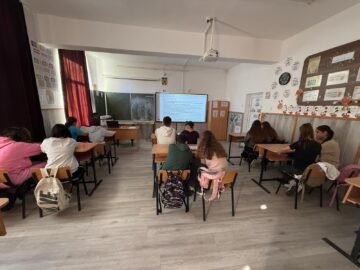 „Ora de Biblie” 2025: Liceul Teoretic „Iorgu Vârnav Liteanu” din Liteni, alături de cei peste 7.500 de elevi care au citit integral Scriptura într-o oră