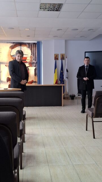 Liceeni în rol de cercetători în competiția „Investigația sociologică”. Premiul I a mers către două eleve de la Rădăuți