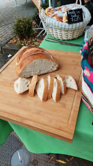 Pâine cu maia sălbatică