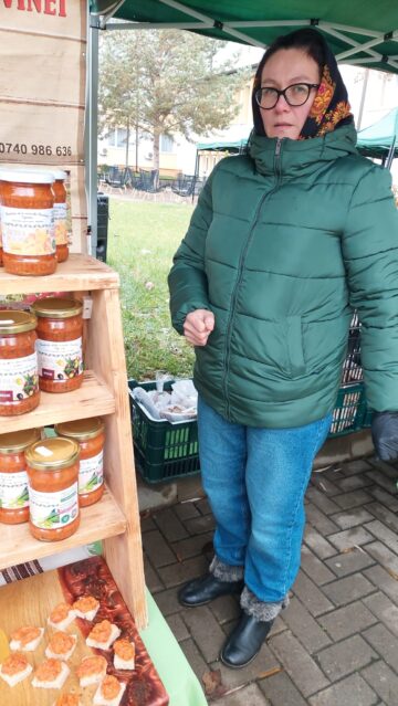 Domnica Covalschi, producător de zacuscă, dulceață și siropuri din Cajvana