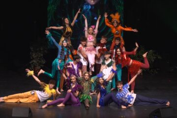 „În căutarea măștii pierdute”, la Balul Bobocilor de la Colegiul de Artă „Ciprian Porumbescu”