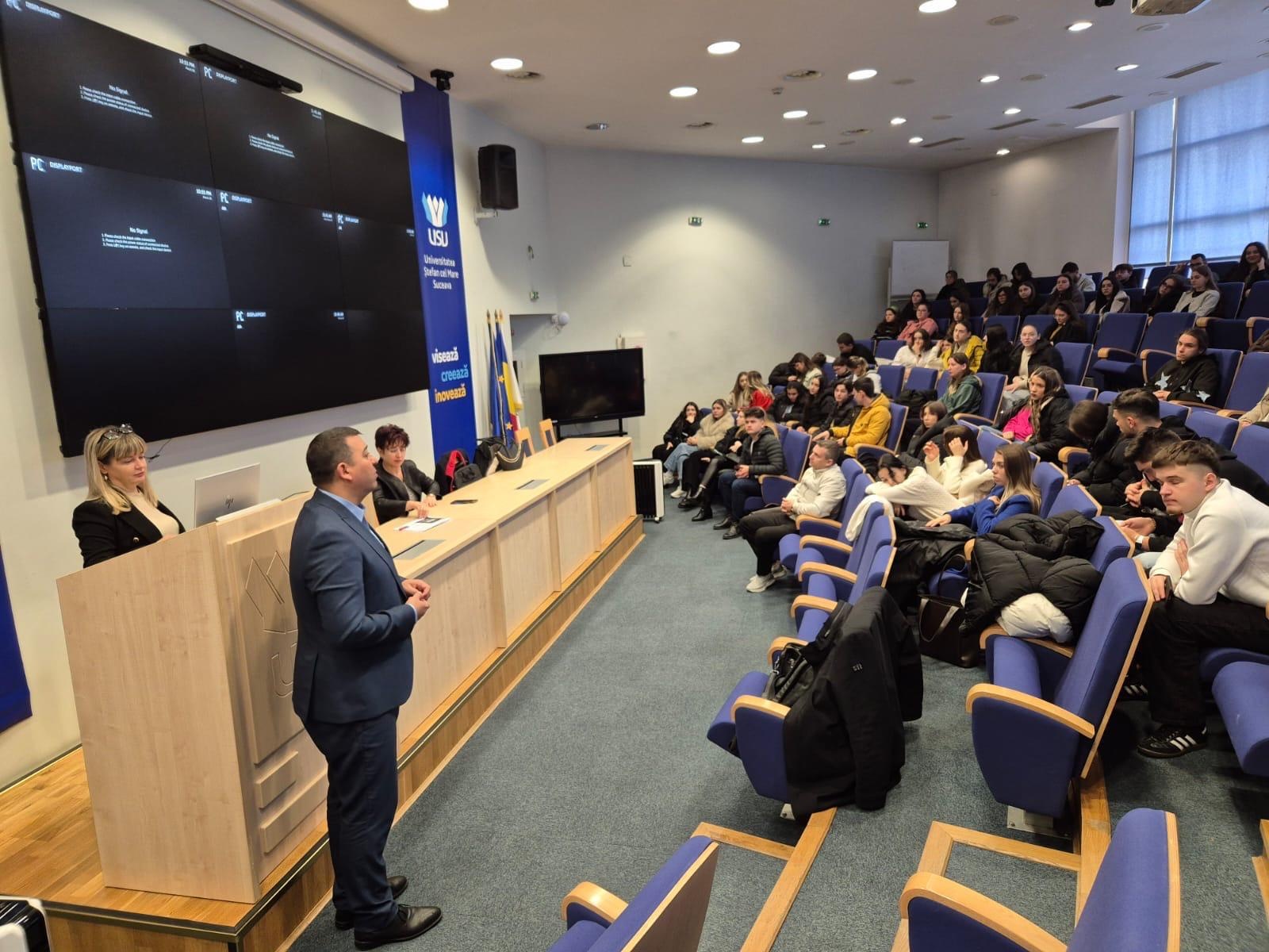 Seminar despre educația fiscală, organizat de specialiști ai ANAF la Universitatea Suceava