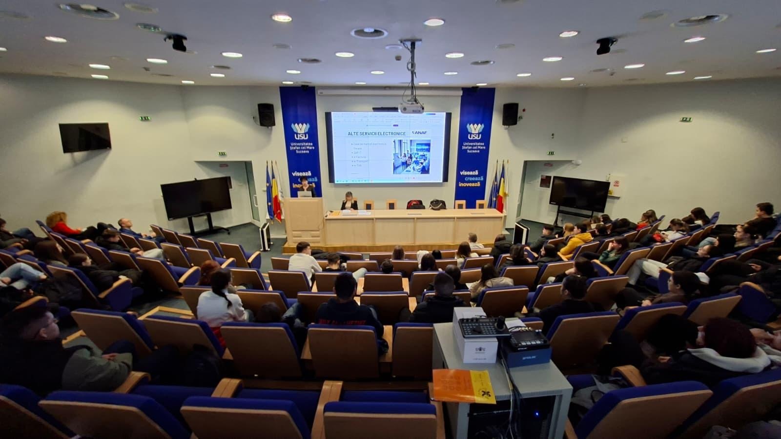 Seminar despre educația fiscală, organizat de specialiști ai ANAF la Universitatea Suceava